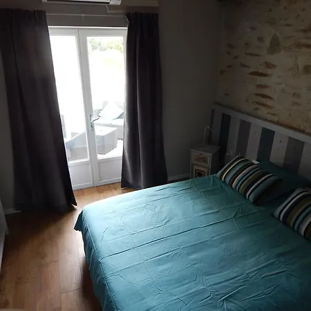 D'hotes Le Massanous Bed & Breakfast